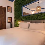 Room In Historical Sintra Center With Snooker - Sintra Wow 3*
