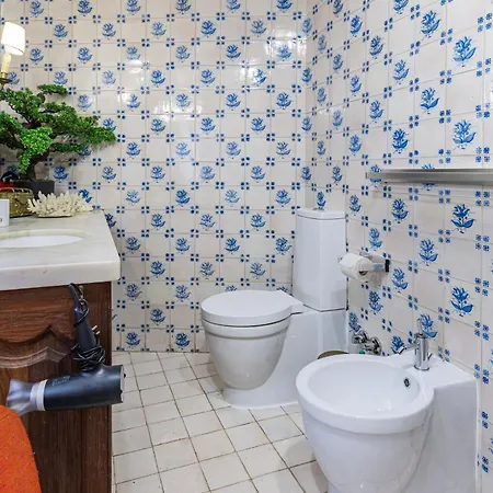 17th Century In With Snooker & Hottub - Wow Bed & Breakfast 3*